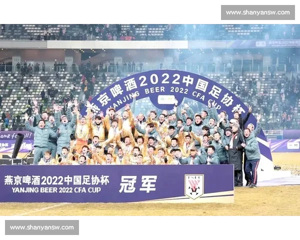 激战绿茵场上风云再起豪门球队争夺冠军荣耀